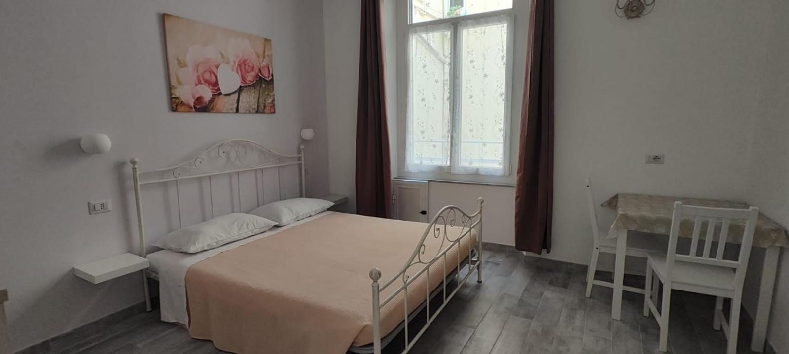 Le Quattro Stagioni Bed & Breakfast Genoa Bagian luar foto