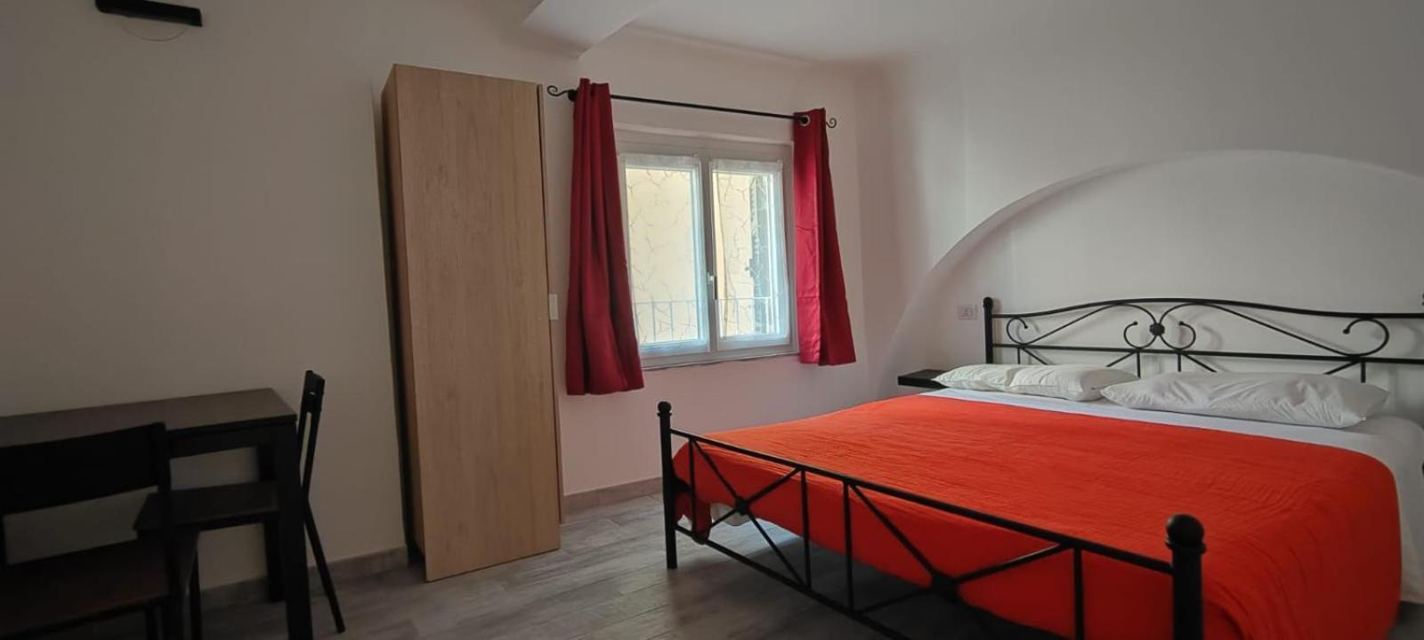 Le Quattro Stagioni Bed & Breakfast Genoa Bagian luar foto